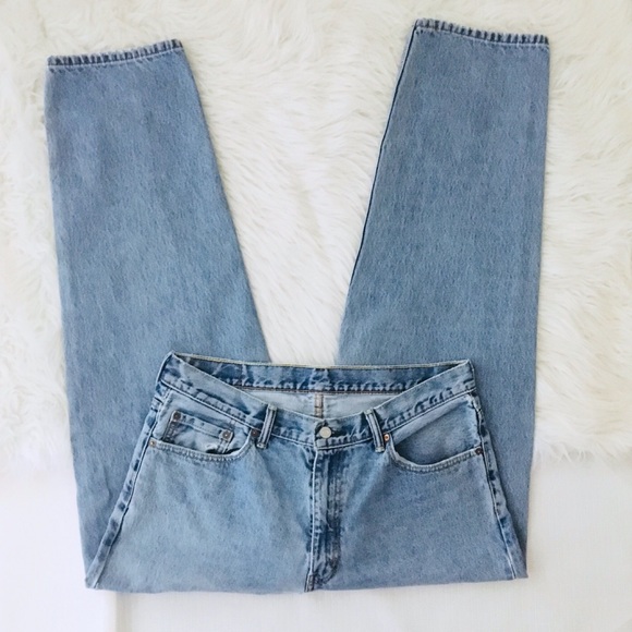 SOLD. Vintage Levi’s 560 High Waisted Jeans - Picture 3 of 8